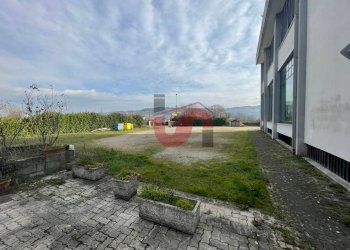 Foto 11 - Commercial Premises Casale Maccabei, Benevento - photo 11