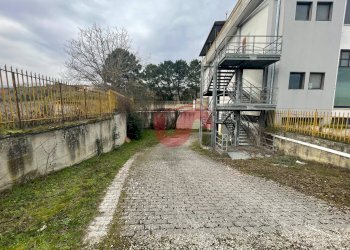 Foto 13 - Commercial Premises Casale Maccabei, Benevento - photo 13