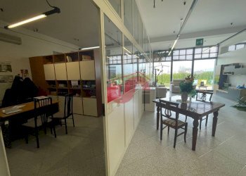 Foto 27 - Commercial Premises Casale Maccabei, Benevento - photo 27