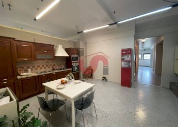 Foto 28 - Commercial Premises Casale Maccabei, Benevento - photo 28