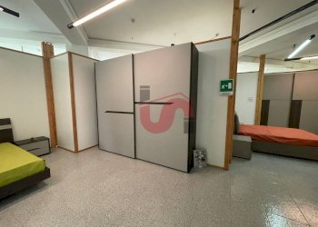 Foto 46 - Commercial Premises Casale Maccabei, Benevento - photo 46