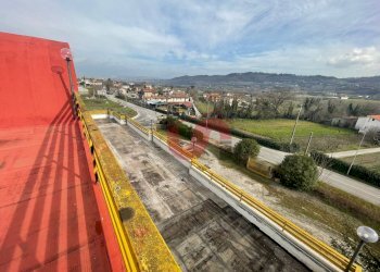 Foto 67 - Commercial Premises Casale Maccabei, Benevento - photo 67