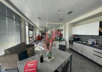 Foto 15 - Commercial Premises Casale Maccabei, Benevento - photo 15