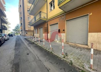 Foto 2 - Warehouse Via Tommaso Bucciano, Benevento - photo 2