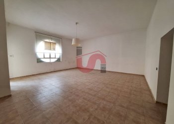 Foto 1 - Commercial Premises Via Iandoli, Benevento - photo 1