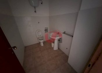 Foto 8 - Commercial Premises Via Iandoli, Benevento - photo 8