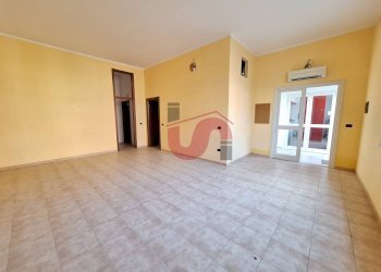 Foto 1 - Commercial Premises Via Lungo Sabato Riccardo Bacchelli, Benevento - photo 1