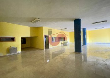 Foto 2 - Commercial Premises Via Avellino, Benevento - photo 2