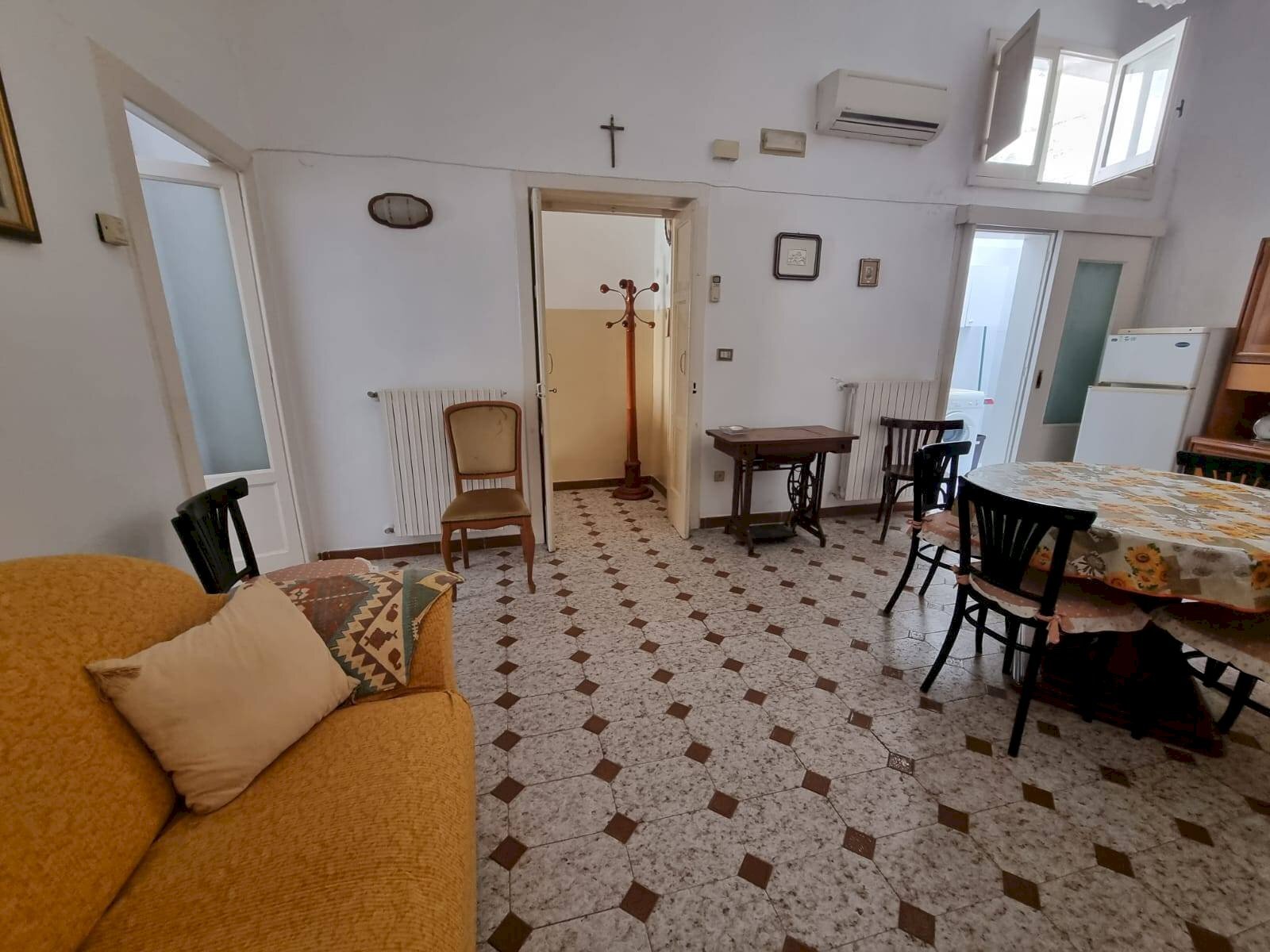 Foto 2 - Casa indipendente Via Umberto
 
11, Palagiano - foto 2