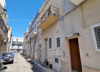 Foto 1 - Casa indipendente Via Umberto
 
11, Palagiano - foto 1