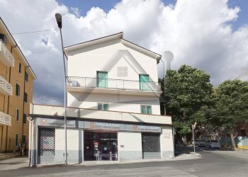 Foto 1 - Commercial Premises Viale San Giovanni Bosco
1, L'Aquila - photo 1