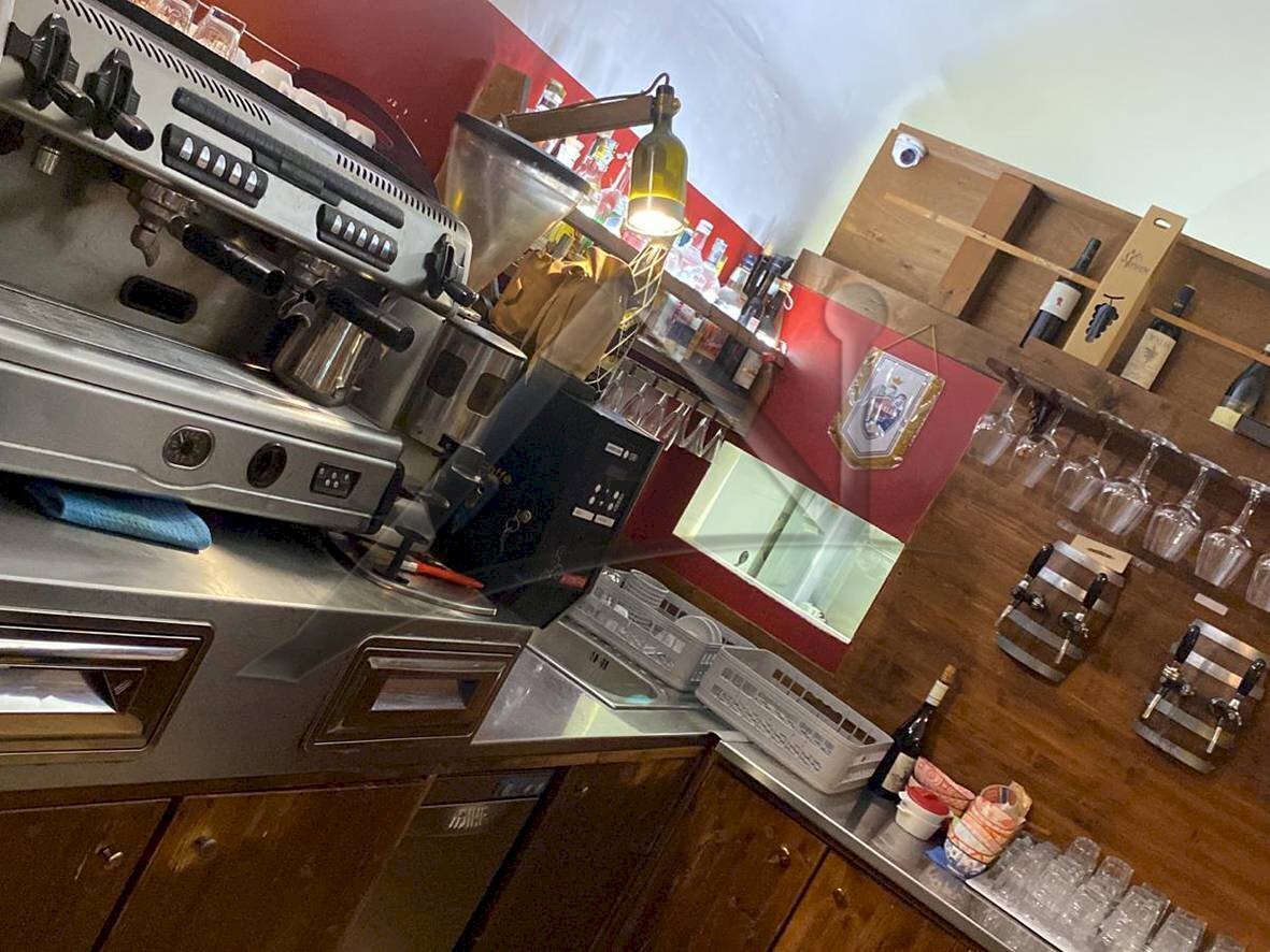 Foto 2 - Commercial Premises Piazza Santa Giusta, L'Aquila - photo 2