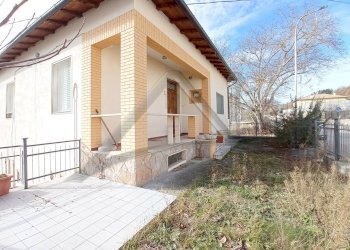 Foto 27 - Casa indipendente Via Roma
 
6, Prata d'Ansidonia - foto 27