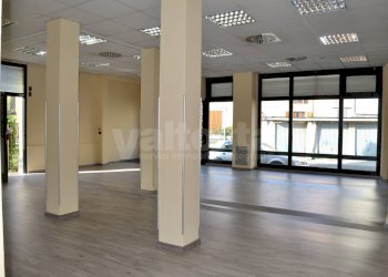 Foto 1 - Ufficio Via Don Milani
 
2, Carate Brianza - foto 1