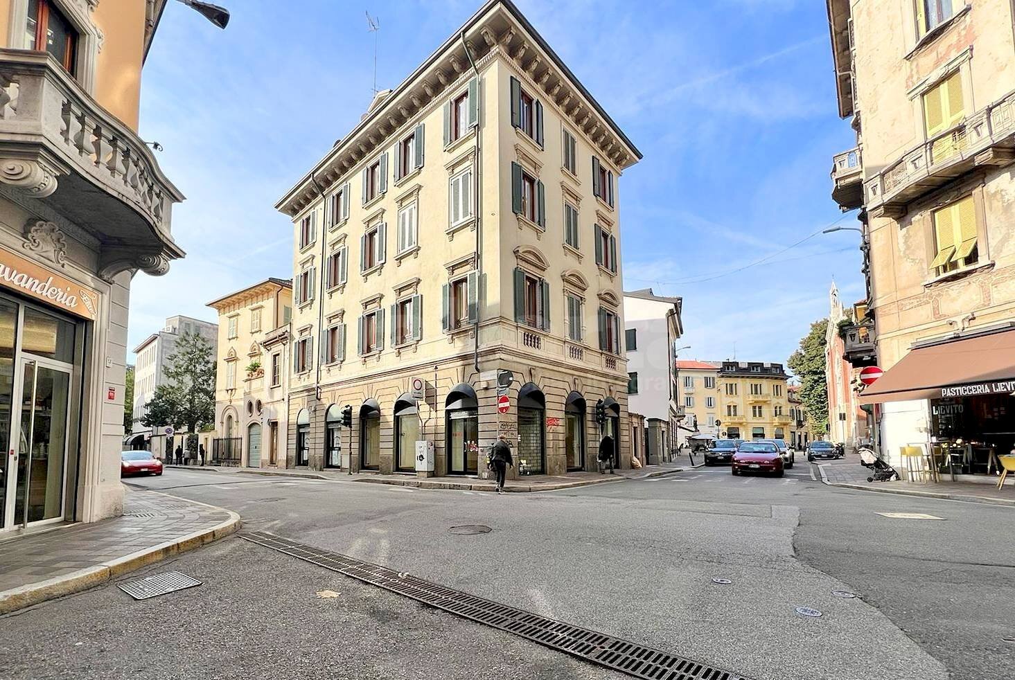 Foto 2 - Shop Via Zucchi
 
11, Monza - photo 2