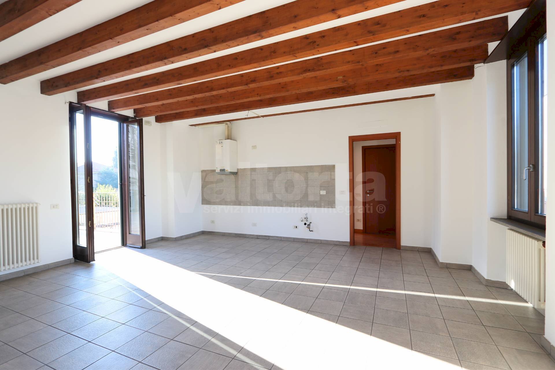 Foto 1 - Bilocale Via Cesare Battisti
 
1, Albiate - foto 1