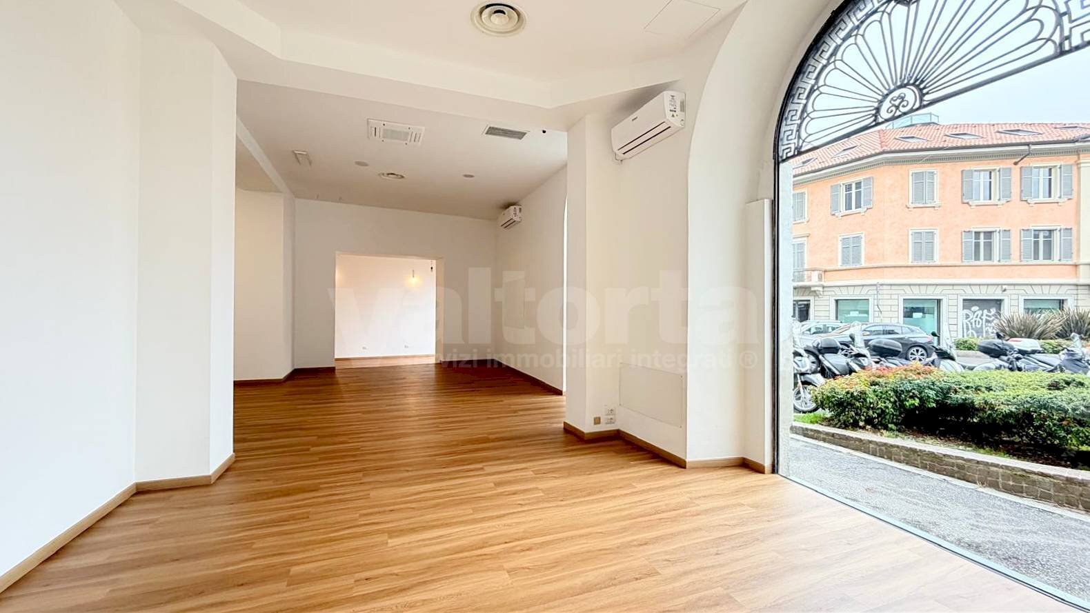 Foto 1 - Shop Via Vittorio Emanuele
 
9, Monza - photo 1