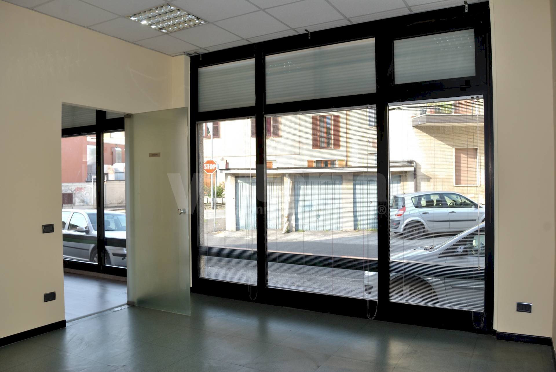 Foto 3 - Negozio Via Don Milani
 
2, Carate Brianza - foto 3