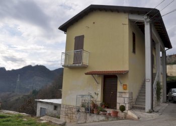 Foto 1 - Casa indipendente Roccafluvione - foto 1