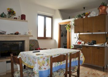 Foto 2 - Casa indipendente Roccafluvione - foto 2