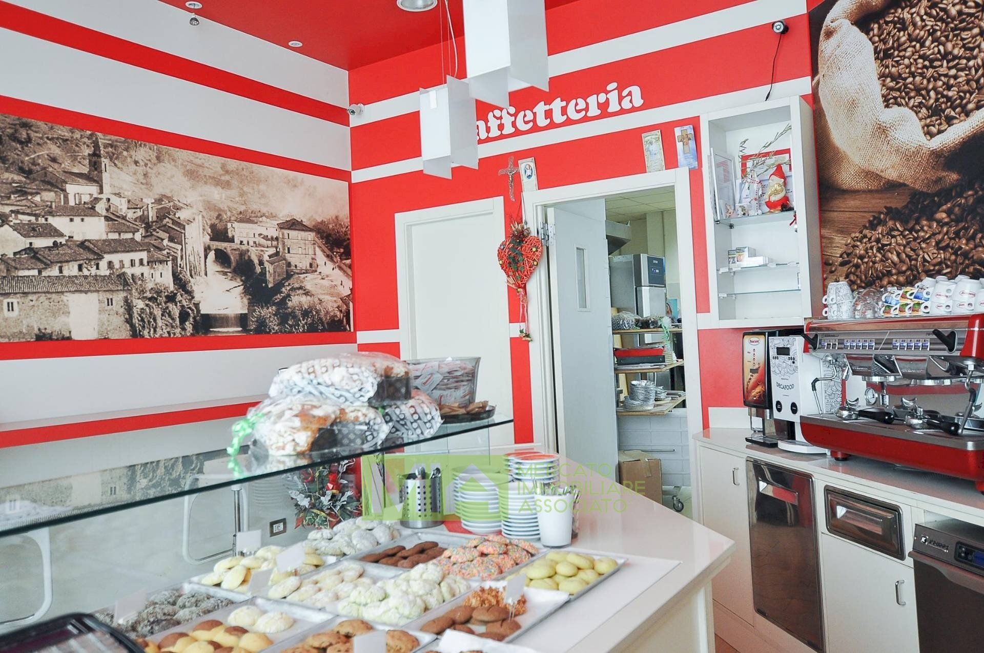 Foto 1 - Commercial Activity Via Mazzini, Comunanza - photo 1