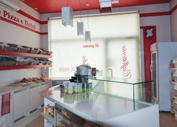 Foto 2 - Commercial Activity Via Mazzini, Comunanza - photo 2