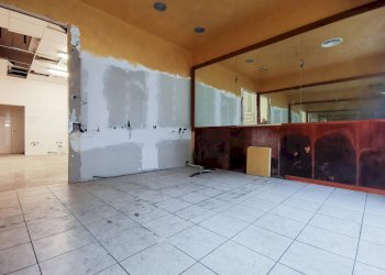 Foto 7 - Locale Commerciale Via Cesare Battisti
 
76, Amandola - foto 7