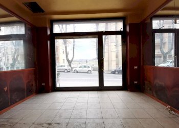 Foto 5 - Commercial Premises Via Cesare Battisti
 
76, Amandola - photo 5