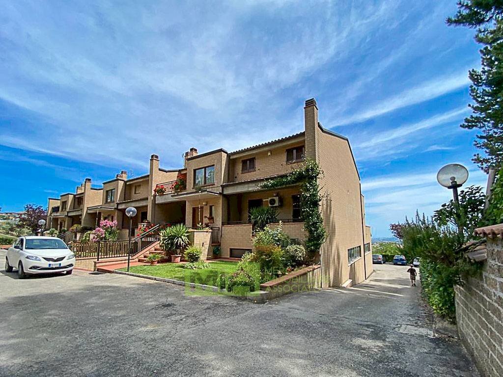 Foto 1 - Villa Santa Vittoria in Matenano - foto 1