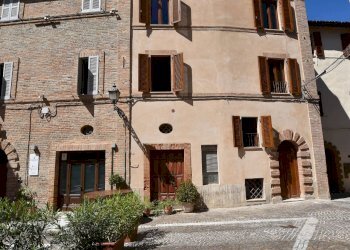 Foto 1 - Apartment Piazza Santa Caterina, Comunanza - photo 1