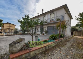 Foto 1 - Casa indipendente Viale Europa, Santa Vittoria in Matenano - foto 1