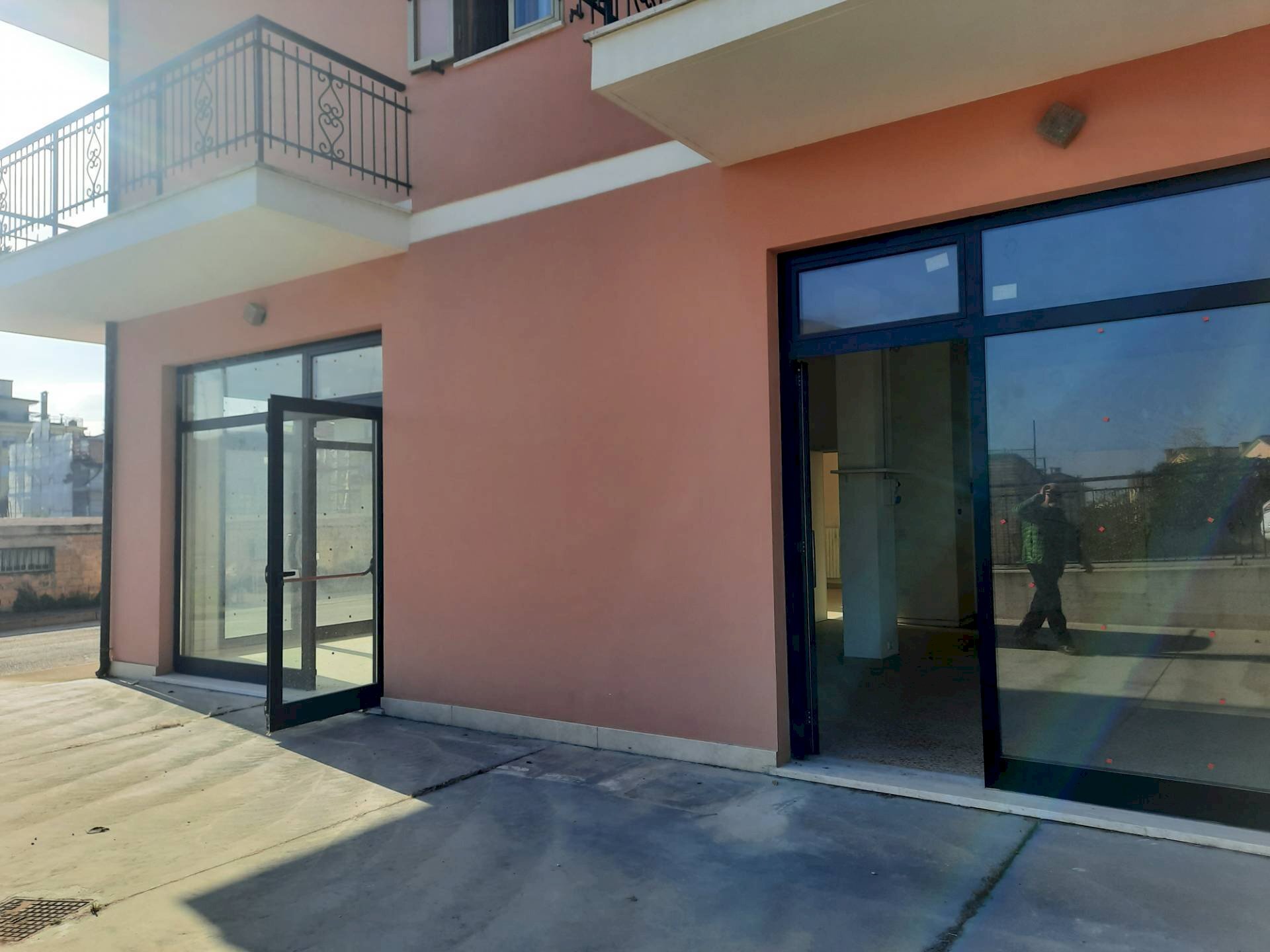 Foto 1 - Commercial Premises via Scarlatti
 
3, Altidona - photo 1