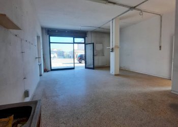 Foto 9 - Locale Commerciale via Scarlatti
 
3, Altidona - foto 9