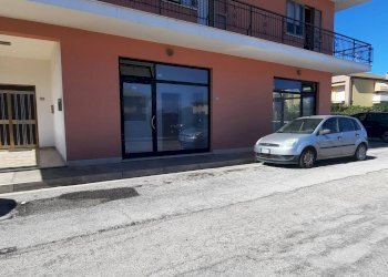 Foto 17 - Locale Commerciale via Scarlatti
 
3, Altidona - foto 17