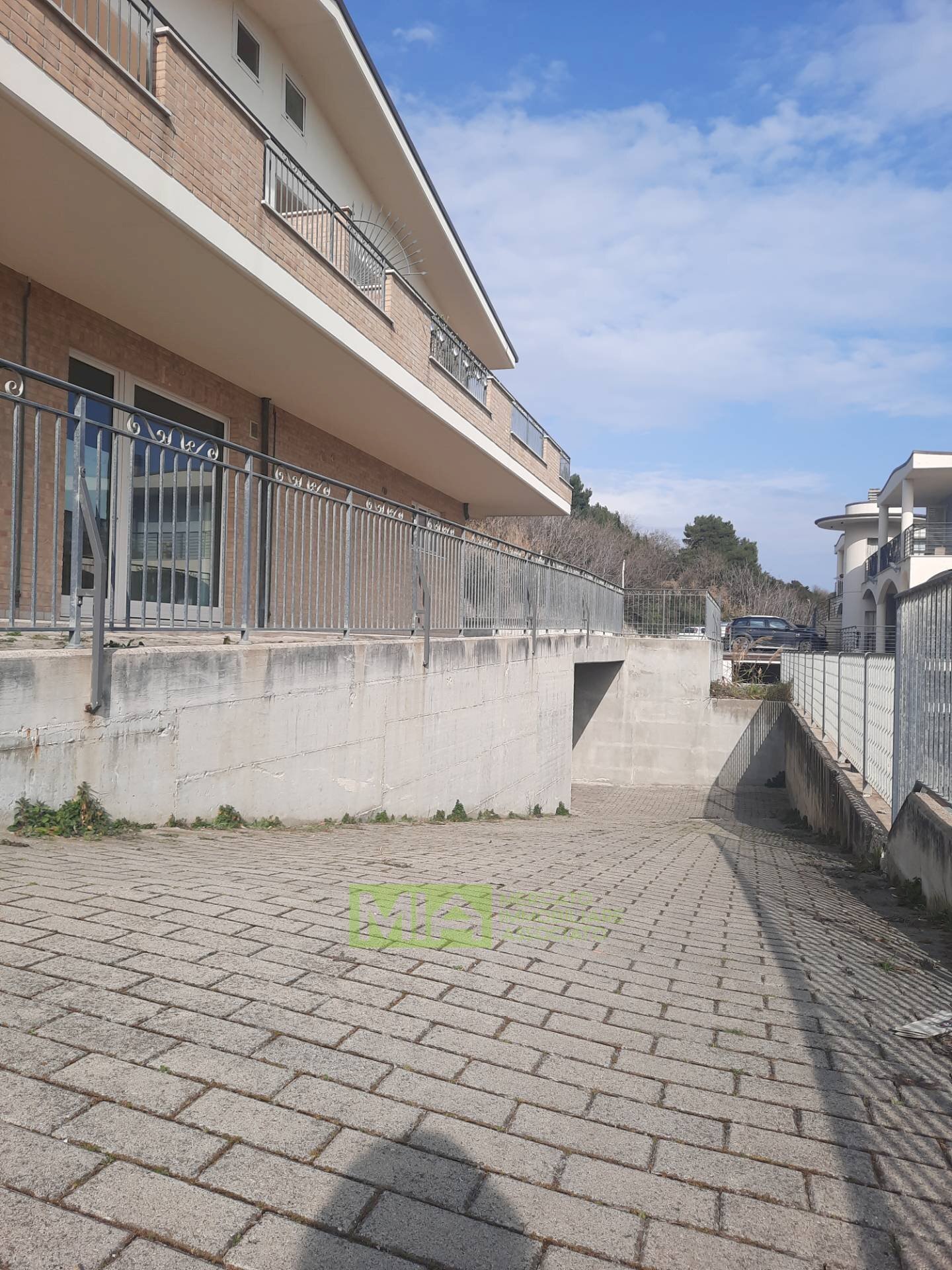 Foto 3 - Commercial Premises via Leonardo Da Vinci
 
45, Altidona - photo 3