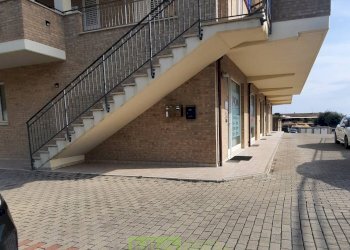 Foto 1 - Locale Commerciale via Leonardo Da Vinci
45, Altidona - foto 1