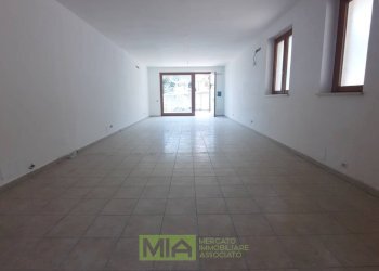 Foto 5 - Locale Commerciale via Leonardo Da Vinci
45, Altidona - foto 5