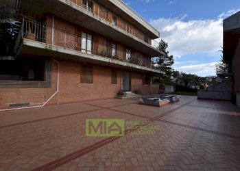 Foto 2 - Quadrilocale Via Angelo Biondi
 
94, Amandola - foto 2