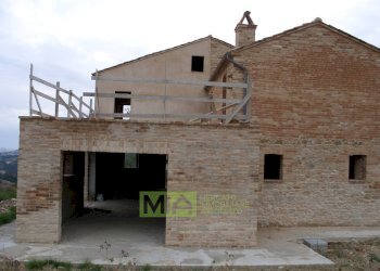 Foto 4 - Rustico via Case Rosse
 
snc, Montedinove - foto 4