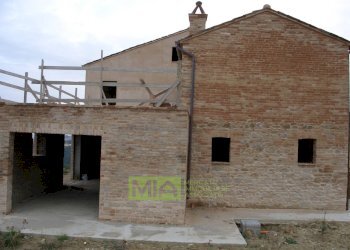 Foto 5 - Rustico via Case Rosse
 
snc, Montedinove - foto 5