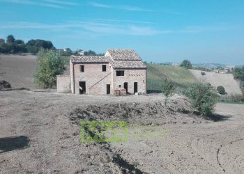 Foto 9 - Rustico via Case Rosse
 
snc, Montedinove - foto 9