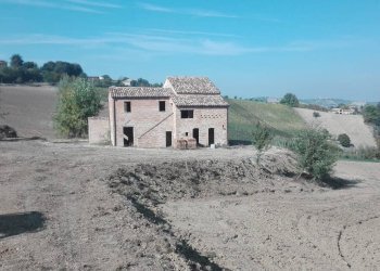 Foto 9 - Rustico via Case Rosse
 
snc, Montedinove - foto 9