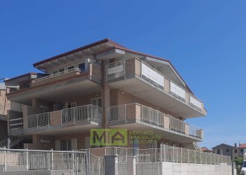 Foto 11 - Bilocale via Socrate
 
snc, Altidona - foto 11