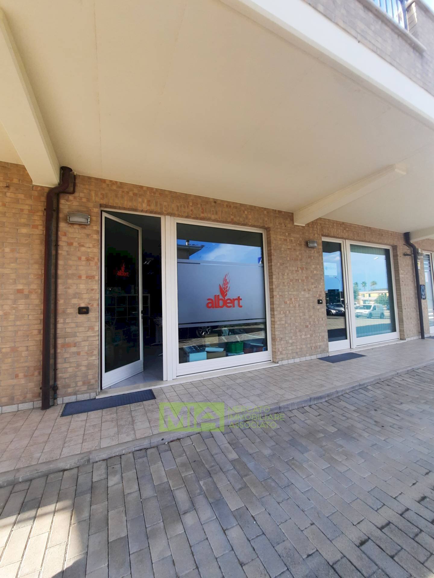 Foto 1 - Locale Commerciale via Leonardo da Vinci
 
snc, Altidona - foto 1