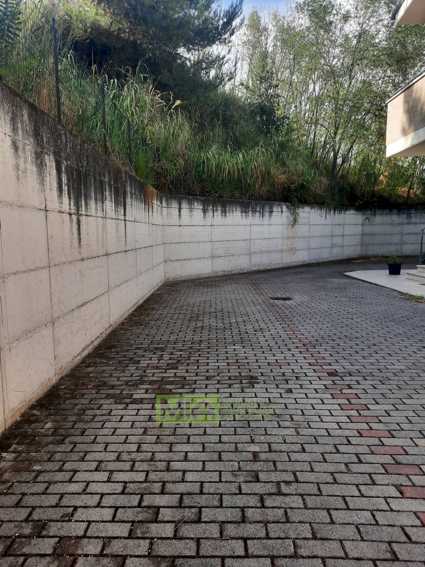 Foto 3 - Locale Commerciale via Leonardo da Vinci
 
snc, Altidona - foto 3