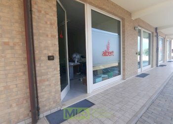 Foto 4 - Locale Commerciale via Leonardo da Vinci
 
snc, Altidona - foto 4