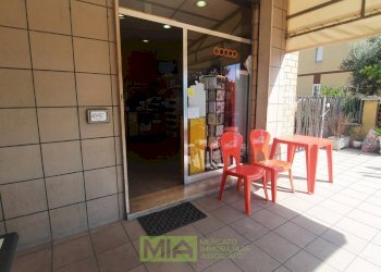 Foto 3 - Locale Commerciale via Castiglionese
 
snc, Fermo - foto 3