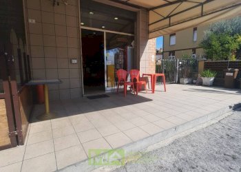 Foto 6 - Locale Commerciale via Castiglionese
 
snc, Fermo - foto 6