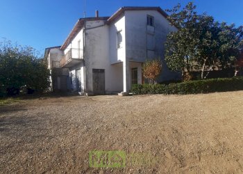 Foto 3 - Casa indipendente c.da Di Là Di Menocchia
 
22, Carassai - foto 3