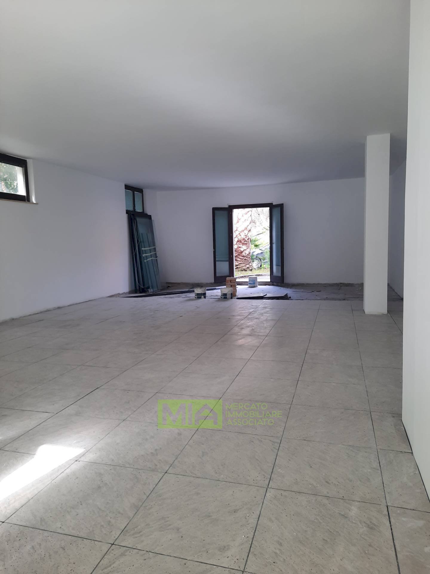 Foto 3 - Locale Commerciale via Giacomo Leopardi
 
27, Pedaso - foto 3